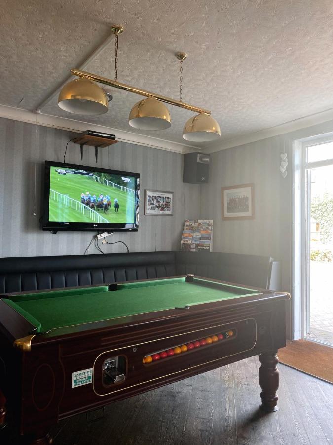 The Whistle And Flute Hotel Barnetby le Wold Exterior photo